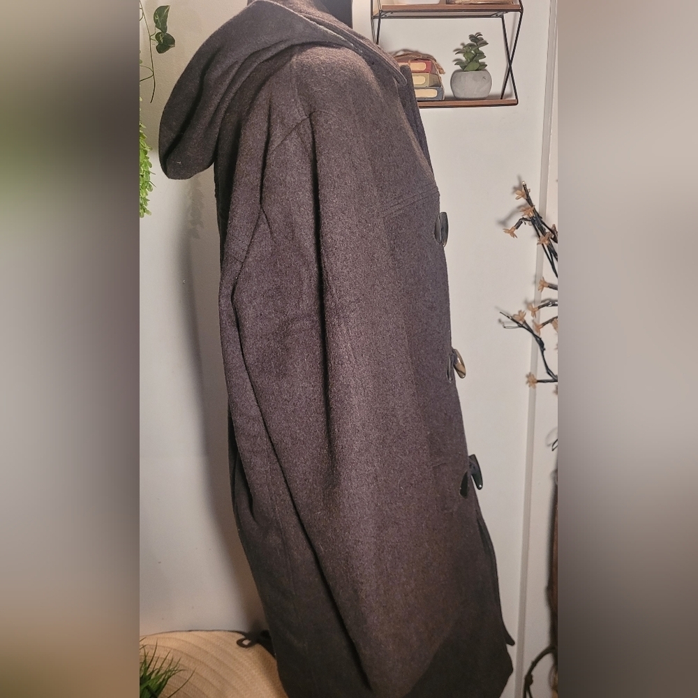 Classic Men's Brown Wool Toggle Pea Coat with Hood - Picture 5 of 9